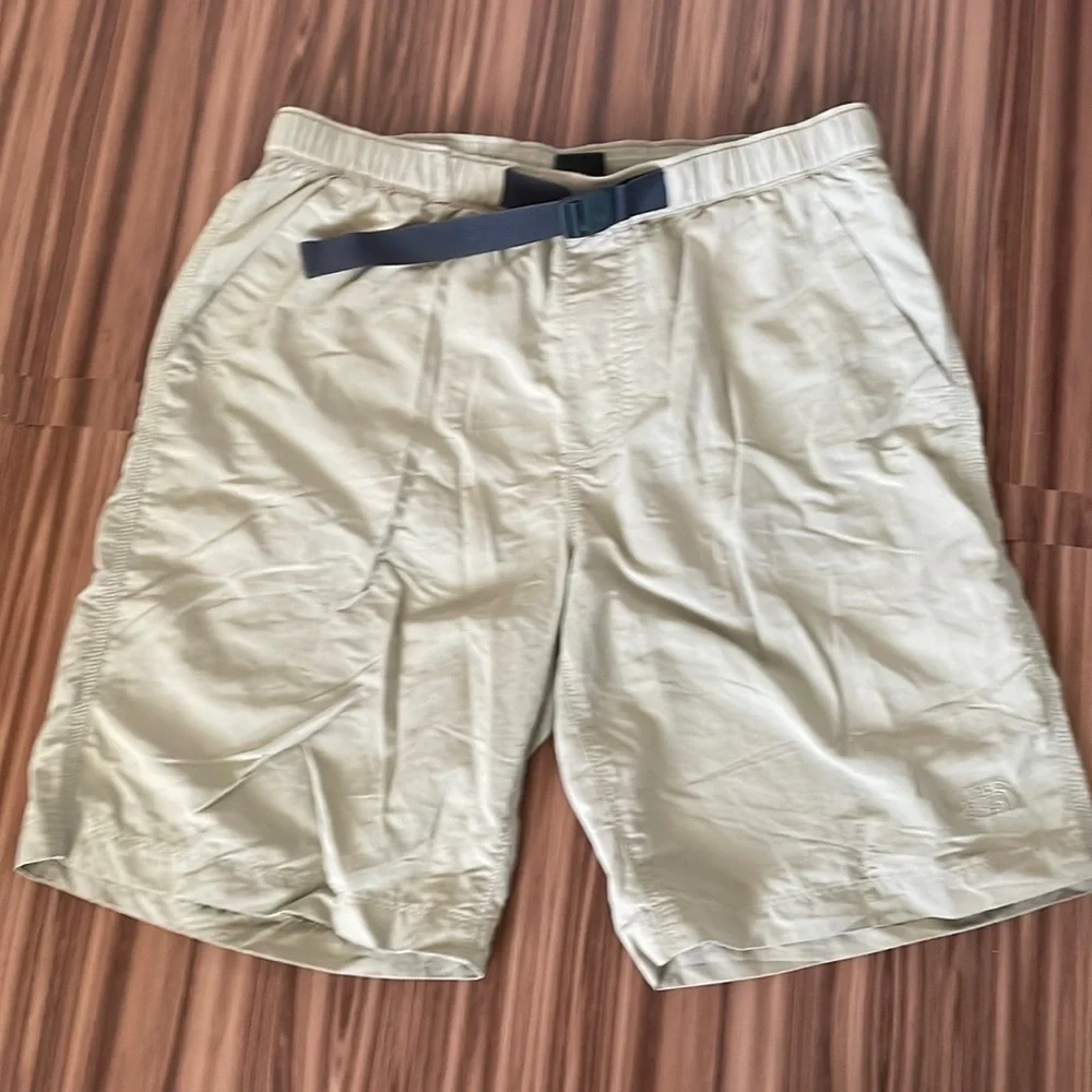 THE North Face Nylon Hiking Shorts Size Medium